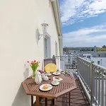 아파트 Mit Blick Auf Wasser By Interhome *