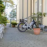 Mit Blick Auf Wasser By Interhome